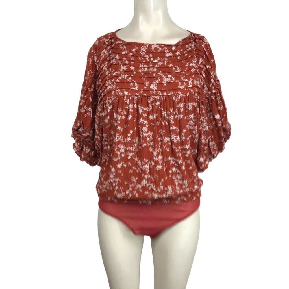 FREE PEOPLE - WOMEN'S SMALL - RUST SHORT SLEEVE VISCOSE BODYSUIT